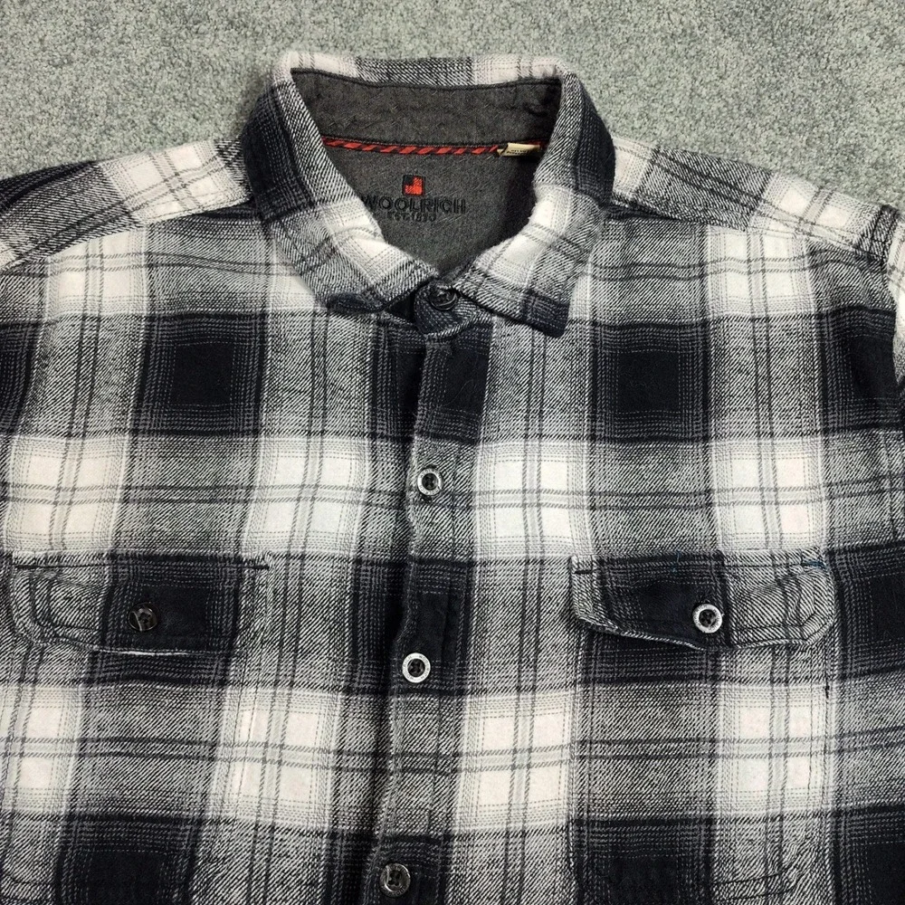 Woolrich Men's Flannel Shirt XL Black White Plaid Long Sleeve Button Up